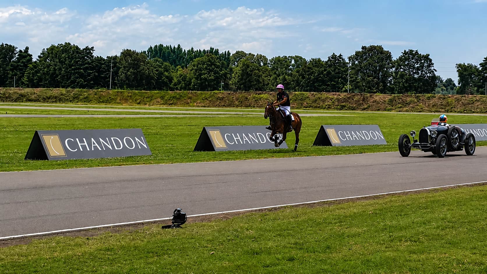 Carrera Fernando Alonso vs Facundo Pieres